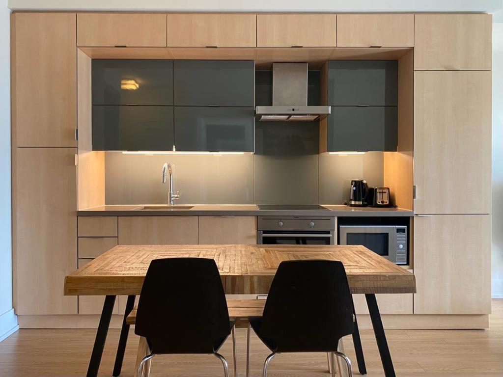 Grand View 2Br/2Ba Condos Cn Tower,Union,Tiff/Mtcc Торонто Екстер'єр фото