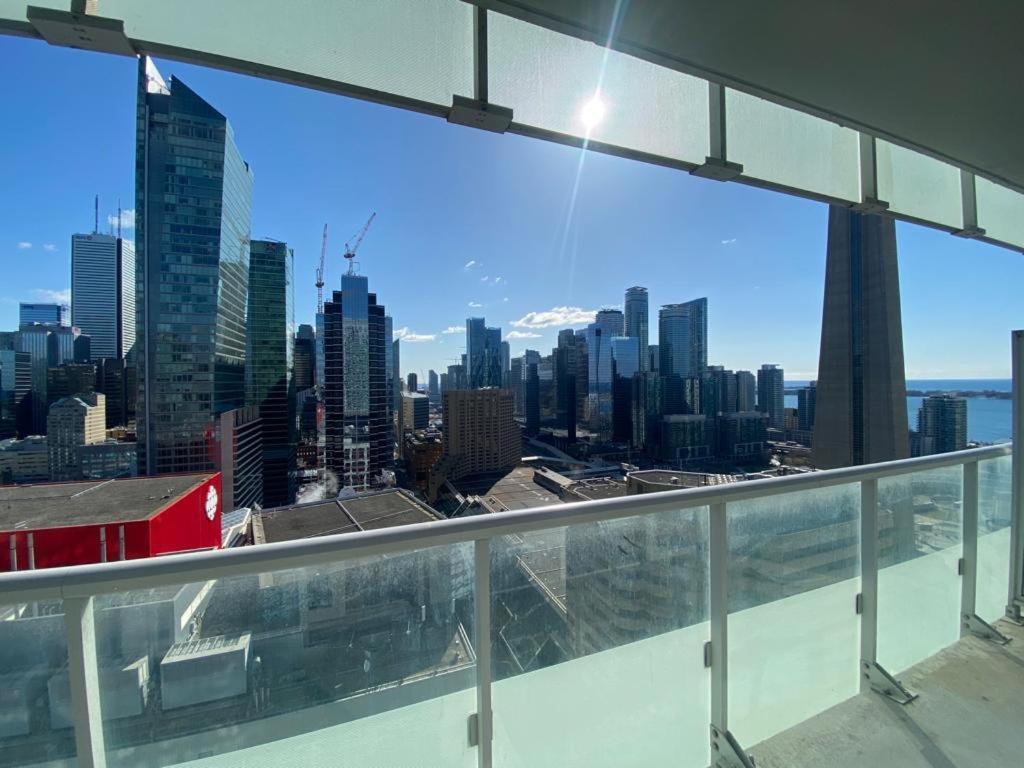 Grand View 2Br/2Ba Condos Cn Tower,Union,Tiff/Mtcc Торонто Екстер'єр фото