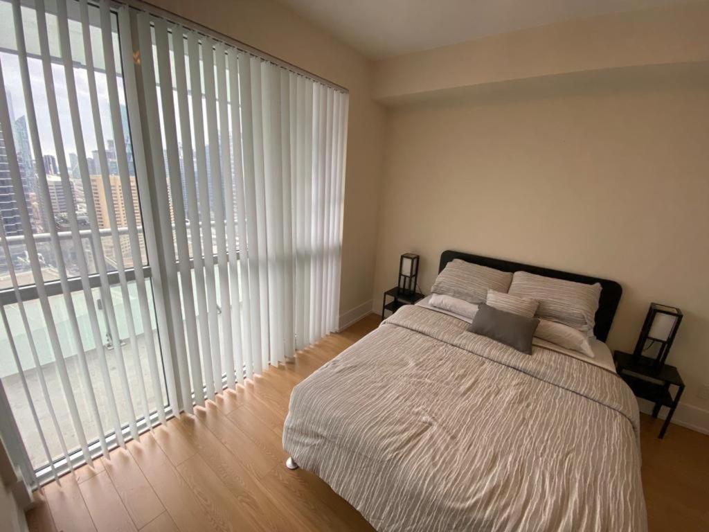 Grand View 2Br/2Ba Condos Cn Tower,Union,Tiff/Mtcc Торонто Екстер'єр фото