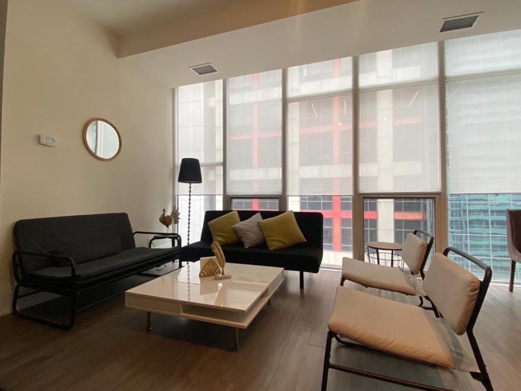 Grand View 2Br/2Ba Condos Cn Tower,Union,Tiff/Mtcc Торонто Екстер'єр фото